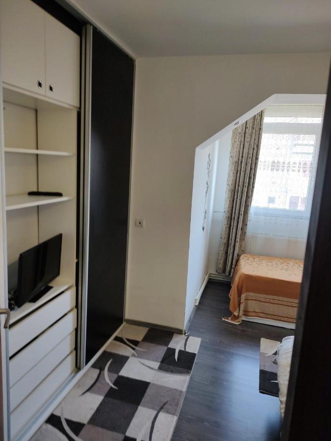 White Black Rooms Hunedoara Luaran gambar