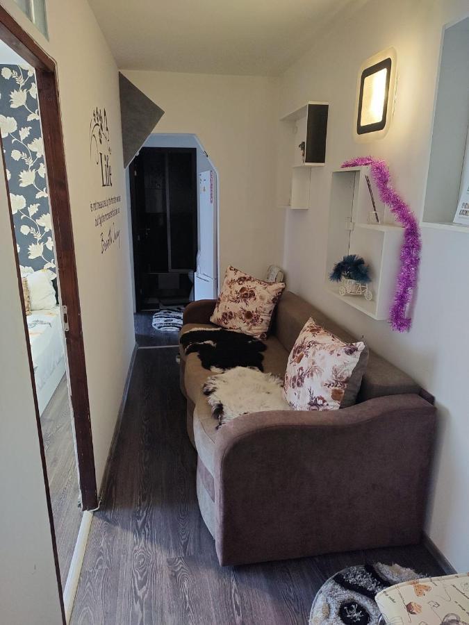 White Black Rooms Hunedoara Luaran gambar